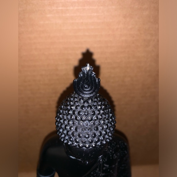 (PENDING) Killstar Resin Buddha Statue - Picture 3 of 7